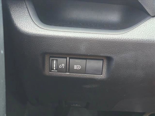 Used 2019 Toyota RAV4 XLE FWD image 10