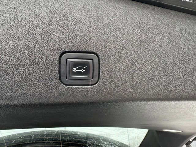 Used 2022 Cadillac XT6 Sport image 18