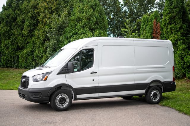 New 2026 Ford Transit 250 148 Medium Roof w/ Load Area Protection Package RWD image 8
