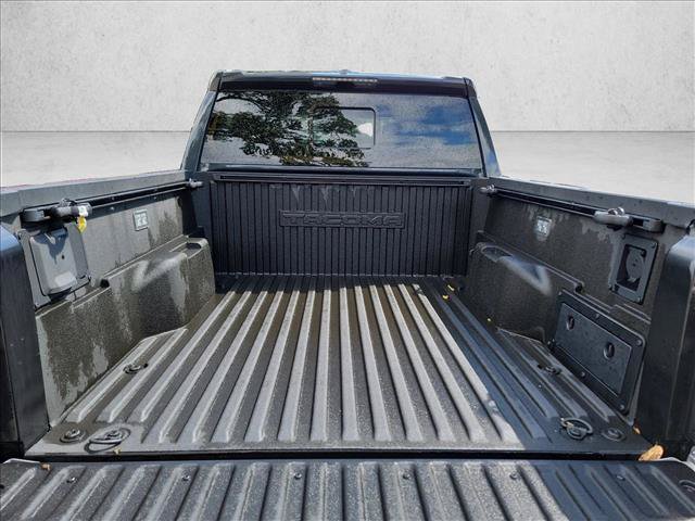 Used 2025 Toyota Tacoma TRD Off-Road w/ TRD Off Road Upgrade Package AWD/4WD image 6