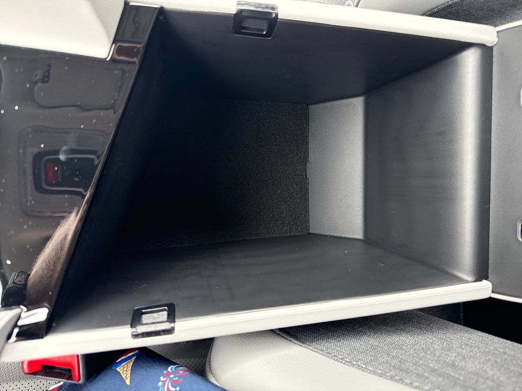 New 2026 Hyundai Elantra Limited FWD image 34