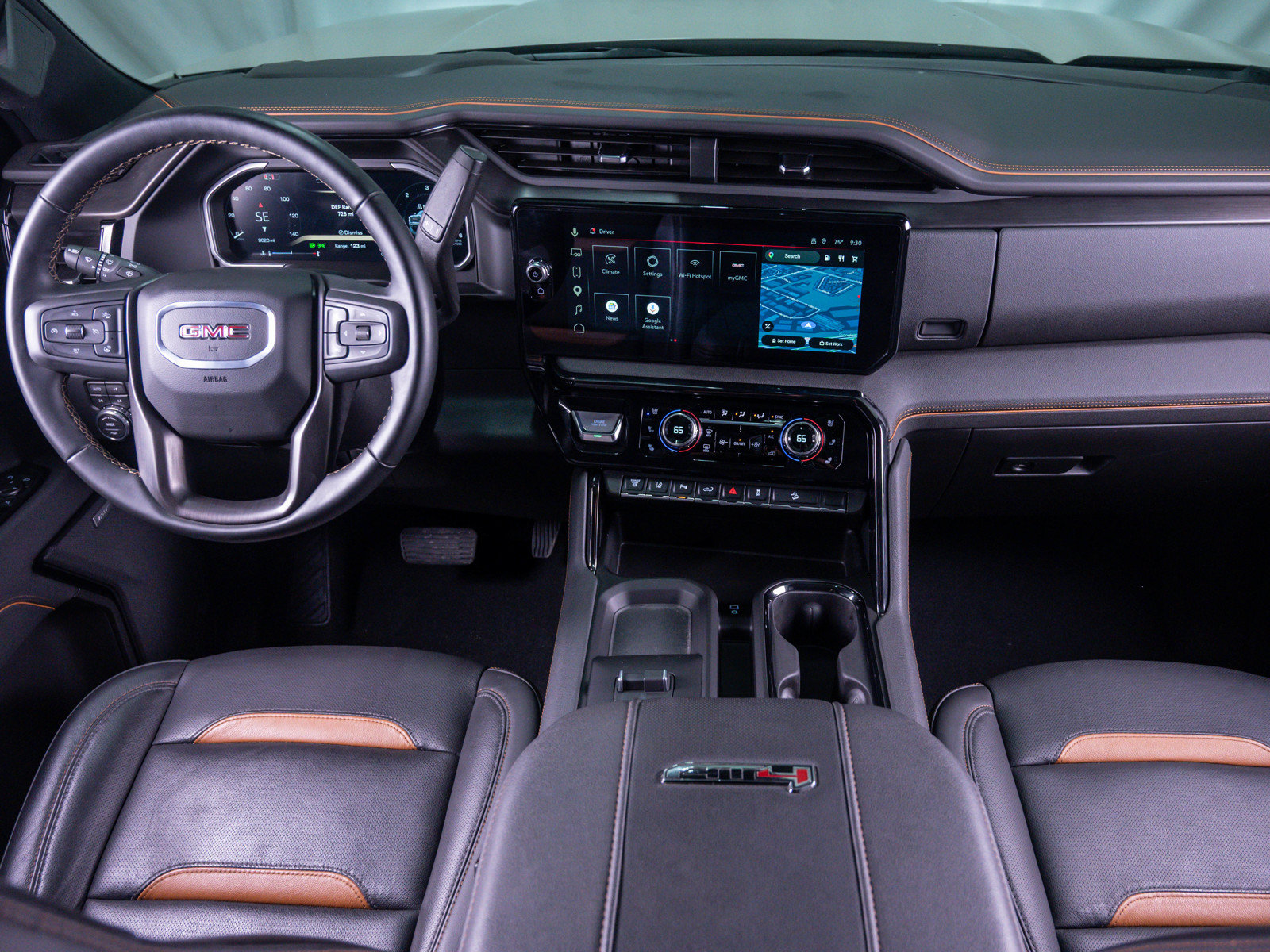 Used 2026 GMC Sierra 2500 AT4 w/ Technology Package AWD/4WD image 15