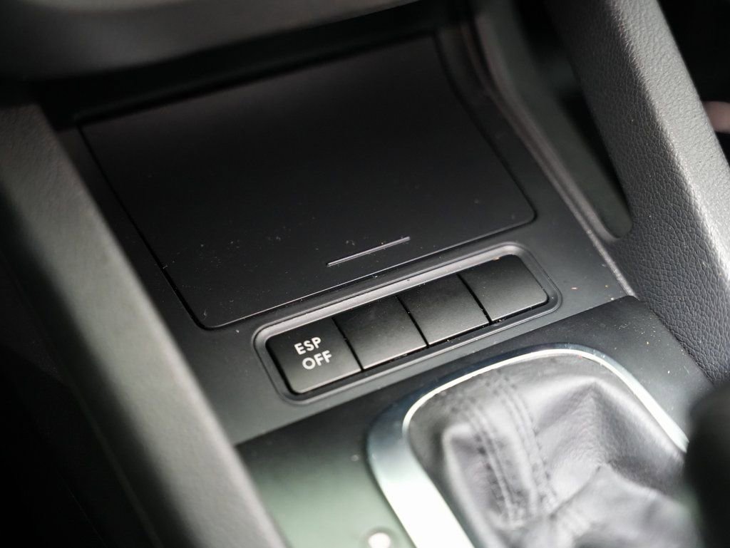 Used 2009 Volkswagen GTI 4-Door image 23