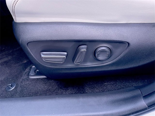 Used 2025 Toyota RAV4 XLE Premium image 12