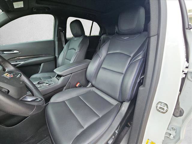 Used 2024 Cadillac XT4 Sport w/ Cold Weather Package image 9