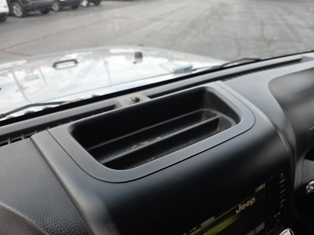 Used 2014 Jeep Wrangler Unlimited Sahara w/ Connectivity Group image 21