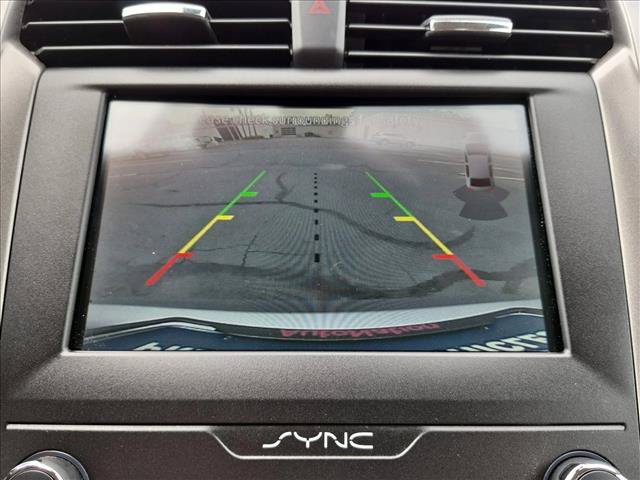 Used 2020 Ford Fusion SE FWD image 14