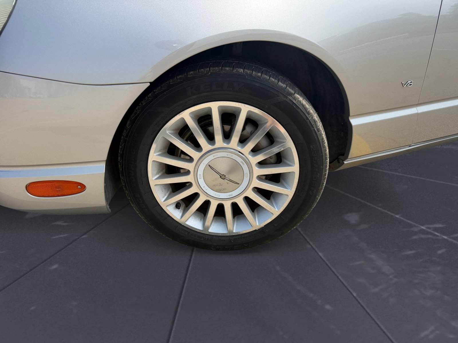 Used 2004 Ford Thunderbird RWD image 13