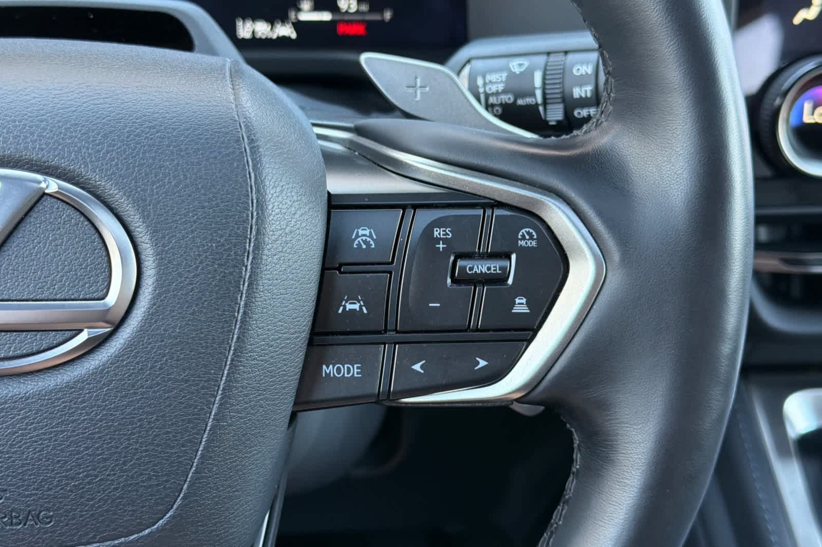 Certified 2024 Lexus GX 550 w/ Accessory Package (Z1) AWD/4WD image 29