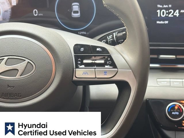 Used 2025 Hyundai Elantra SEL FWD image 21