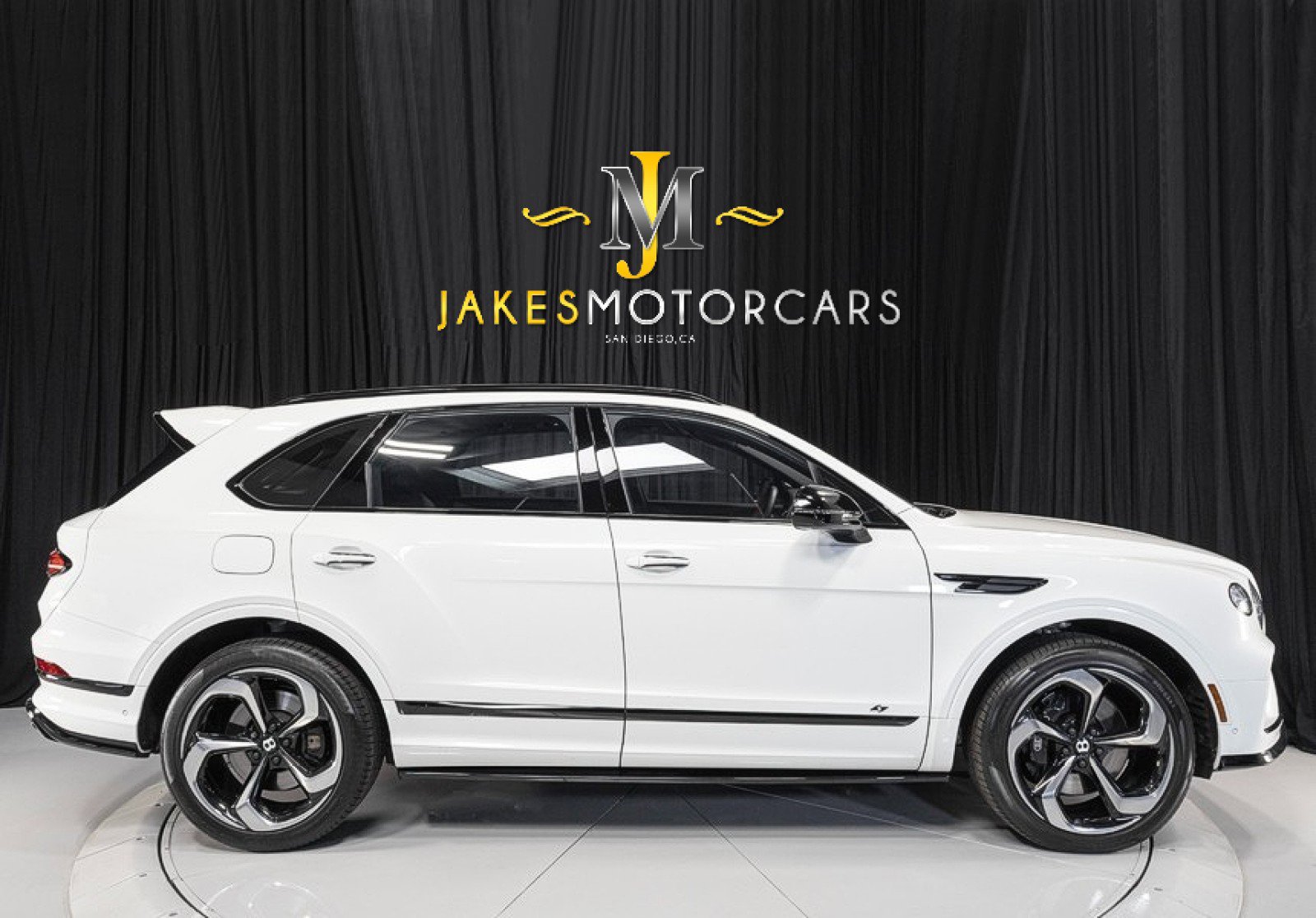 Used 2022 Bentley Bentayga AWD/4WD image 13