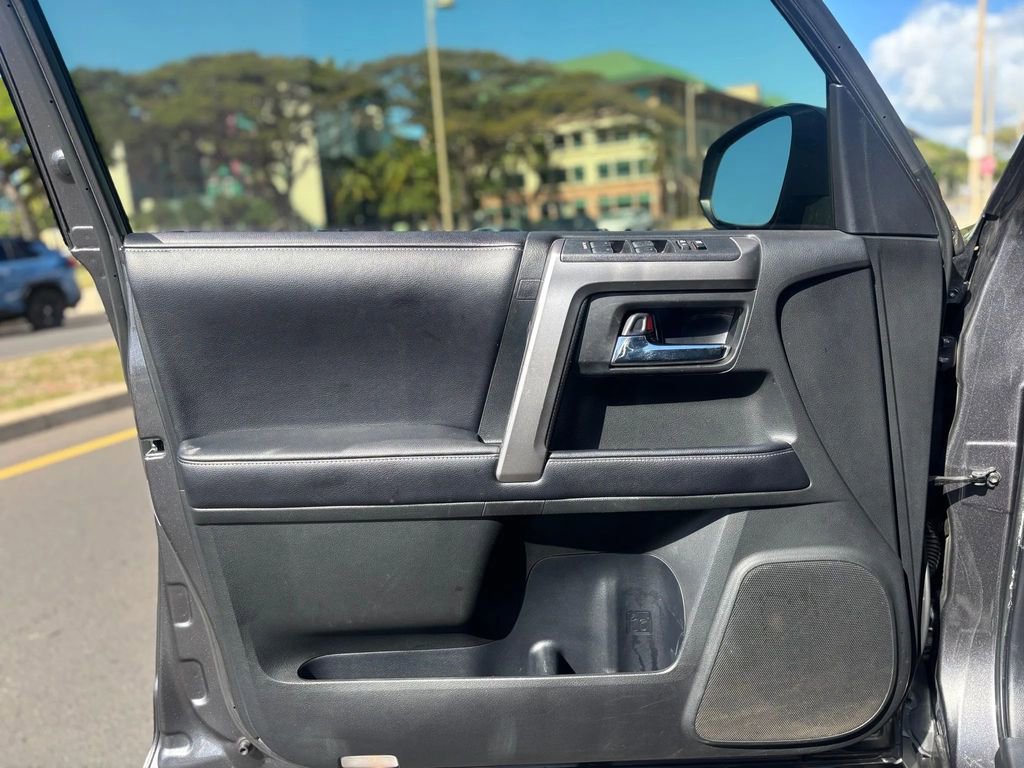 Used 2018 Toyota 4Runner SR5 image 15