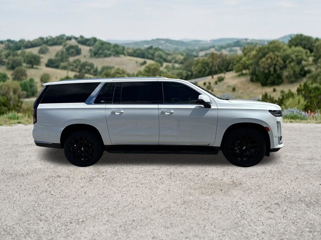 Used 2021 Cadillac Escalade ESV Premium Luxury AWD/4WD image 13