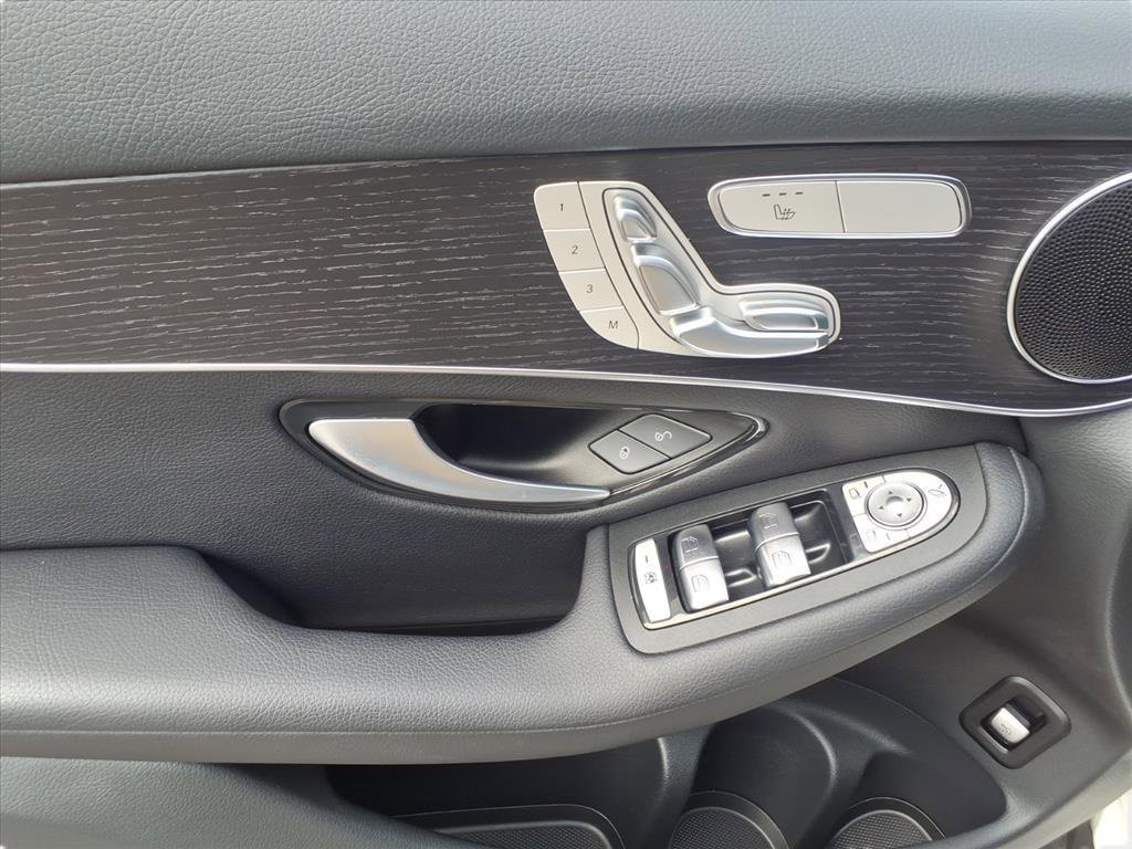 Used 2022 Mercedes-Benz GLC 300 4MATIC image 12