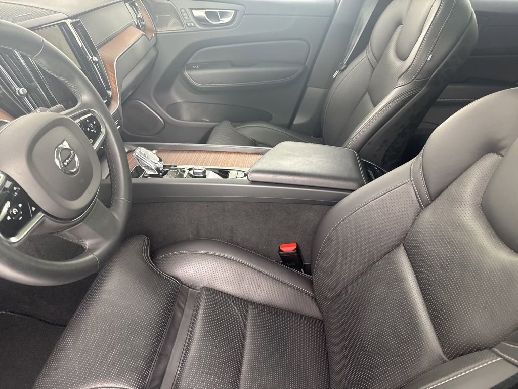 Used 2023 Volvo XC60 B5 Ultimate w/ Climate Package AWD/4WD image 13