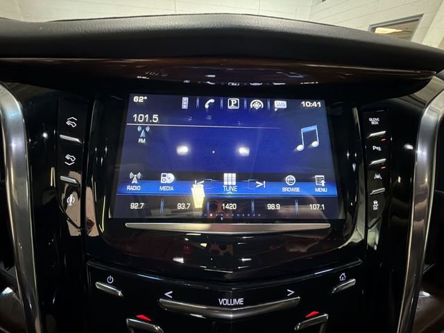 Used 2016 Cadillac Escalade Luxury image 16