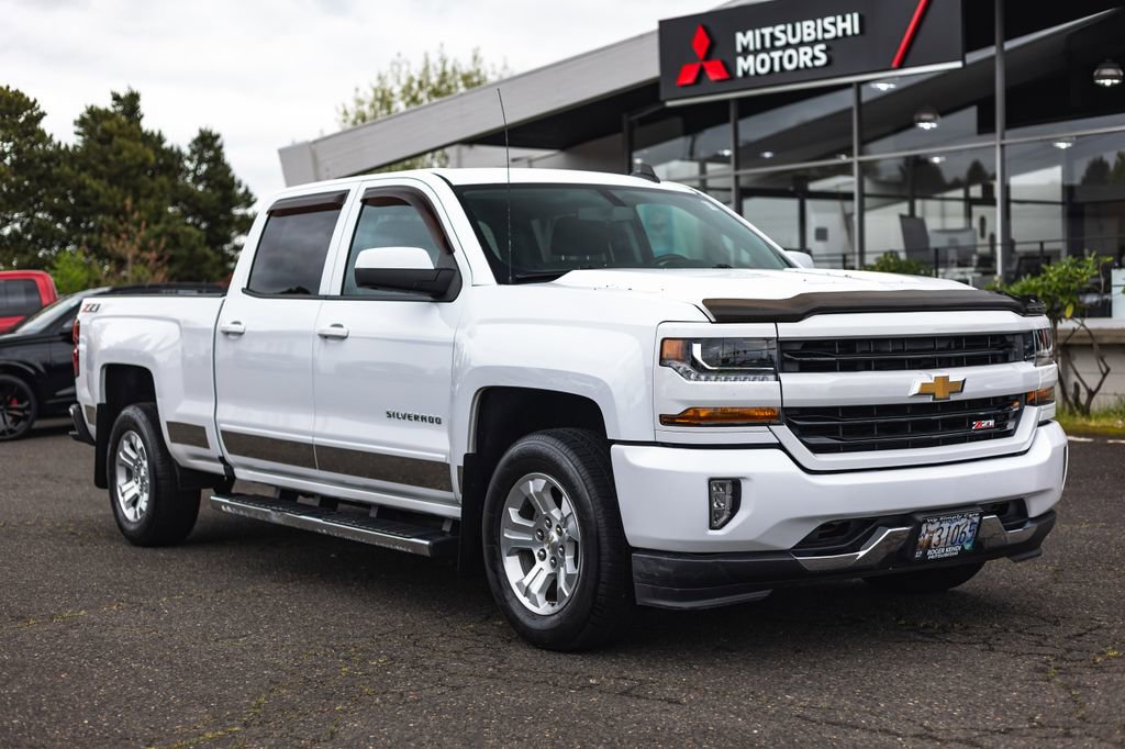 Used 2018 Chevrolet Silverado 1500 LT w/ All Star Edition AWD/4WD image 8