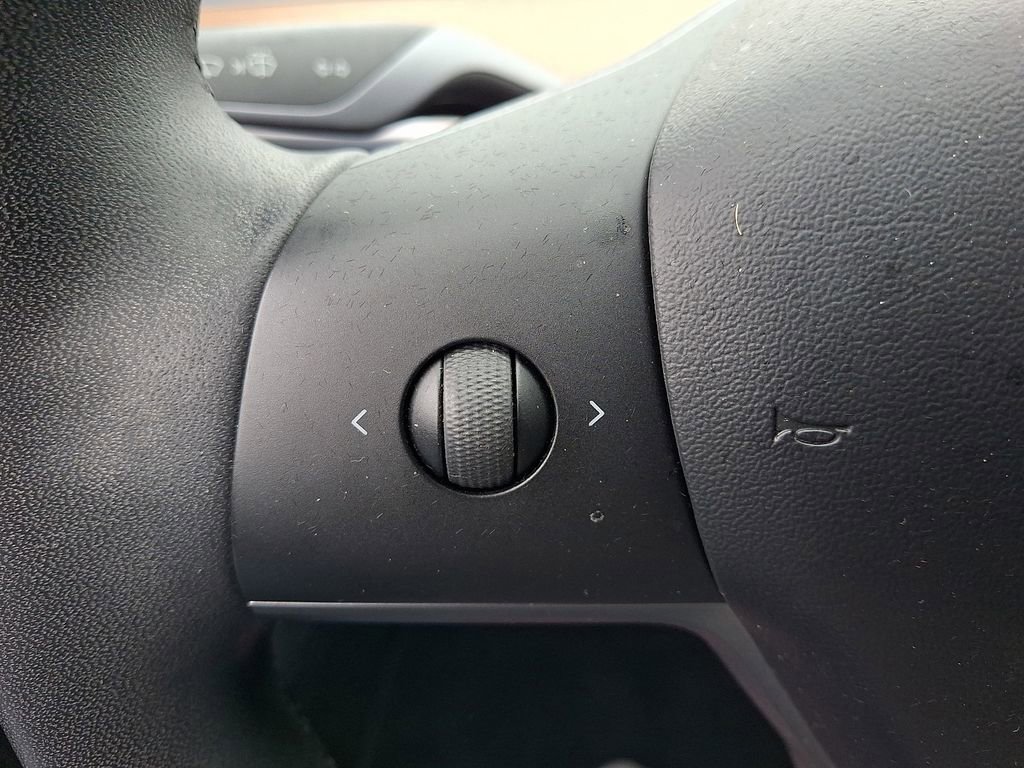 Used 2020 Tesla Model 3 Long Range image 23