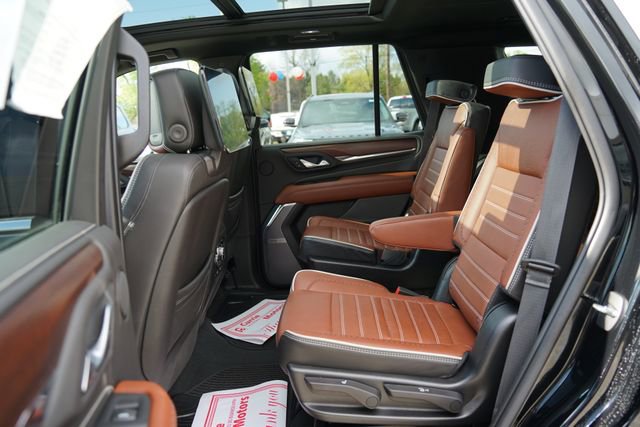 Used 2023 GMC Yukon Denali Ultimate AWD/4WD image 9