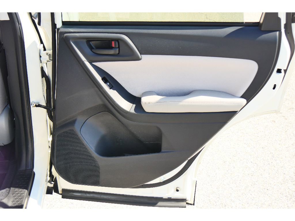 Used 2016 Subaru Forester 2.5i Premium w/ All-Weather Package image 20