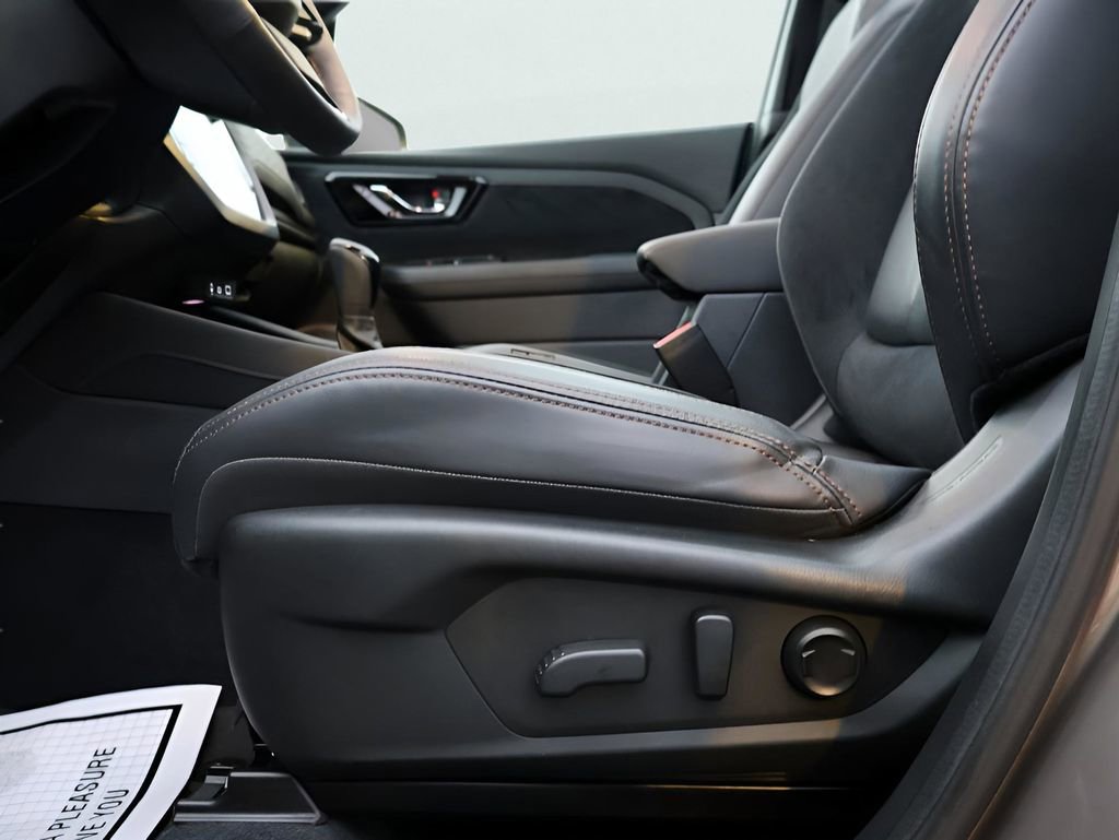 Used 2025 Subaru Forester Touring image 40