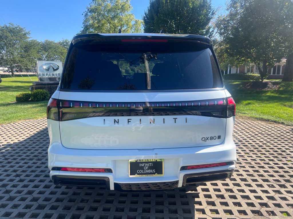 New 2027 INFINITI QX80 Autograph w/ Premium Cargo Package AWD/4WD image 4