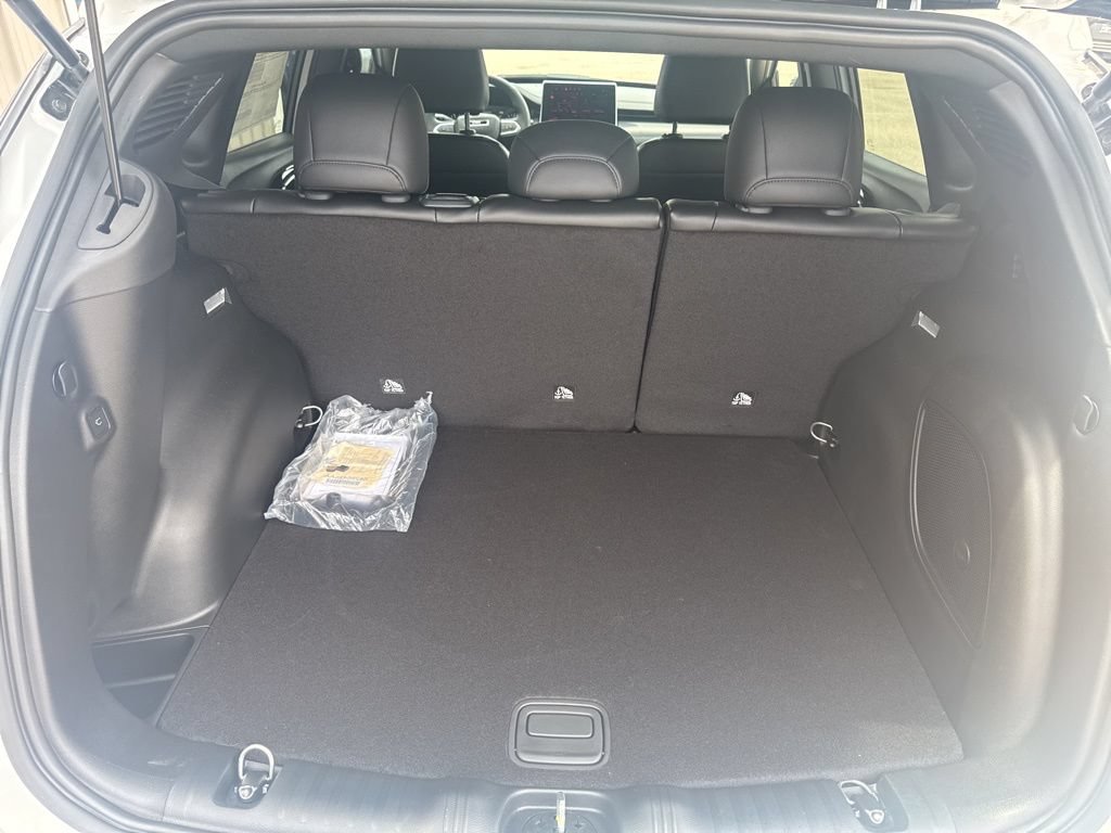 New 2026 Jeep Compass Latitude w/ Sun and Sound Group AWD/4WD image 9