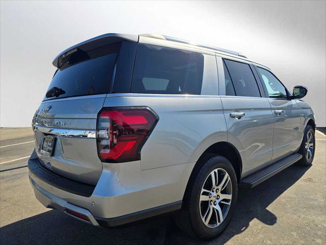 Used 2024 Ford Expedition Limited RWD image 3