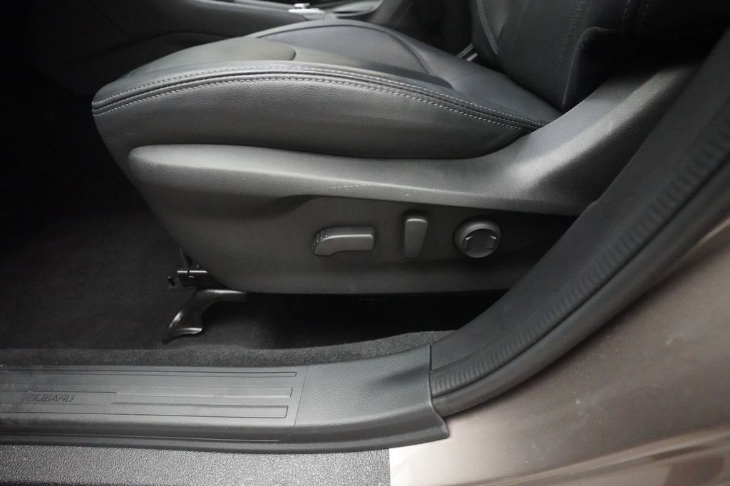 Certified 2023 Subaru Forester Limited AWD/4WD image 31