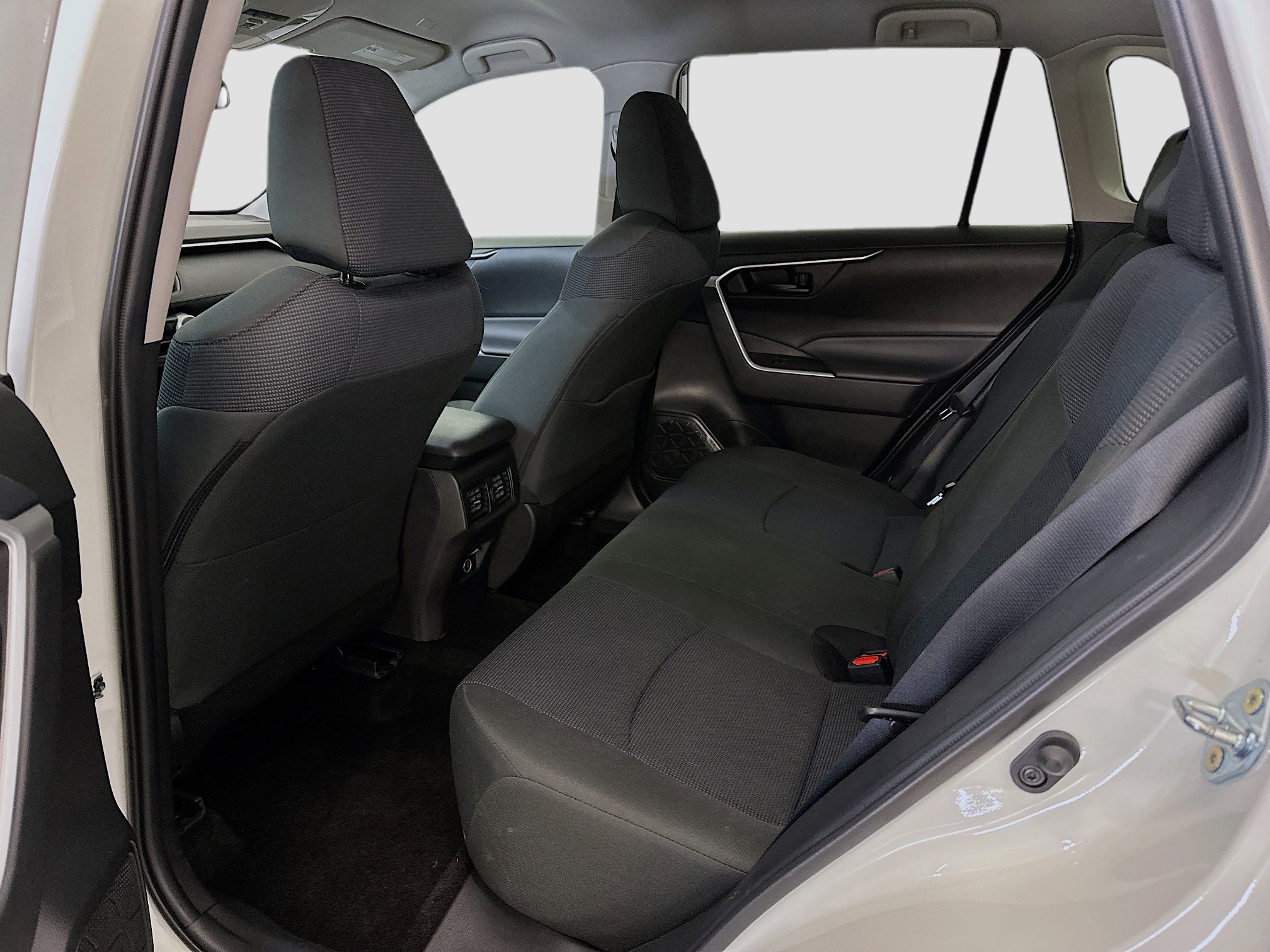 Used 2025 Toyota RAV4 LE image 29