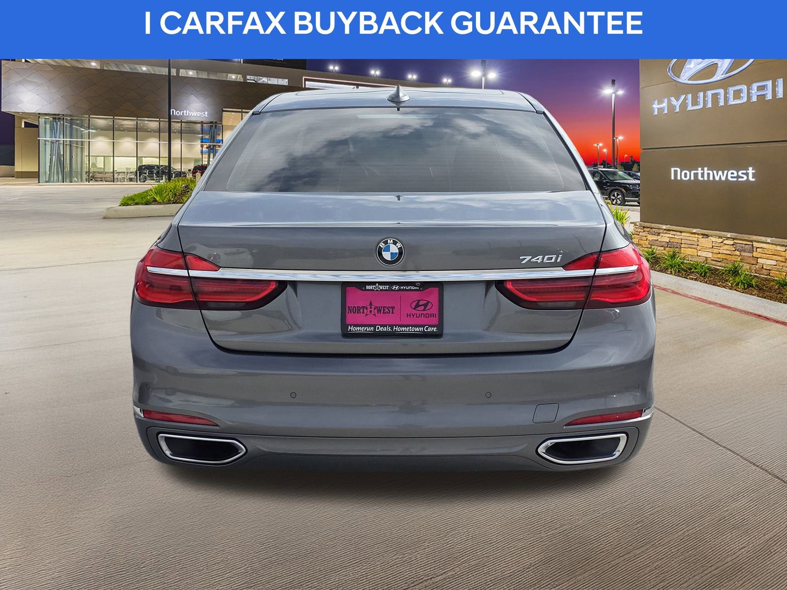 Used 2017 BMW 740i image 8