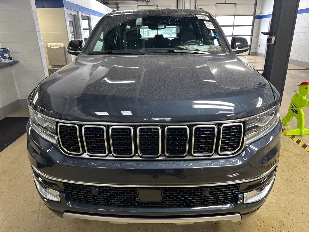 Used 2024 Jeep Wagoneer Series II w/ Flexible Seating Group image 2