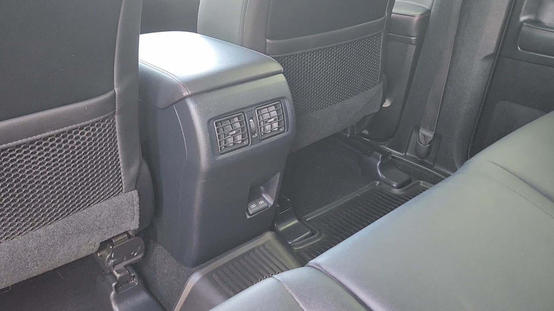 Used 2024 Toyota 4Runner TRD Off-Road Premium AWD/4WD image 17