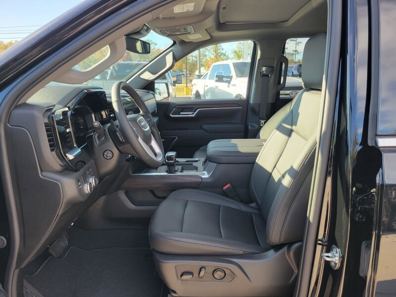 New 2026 GMC Sierra 1500 SLT w/ SLT Premium Plus Package image 11