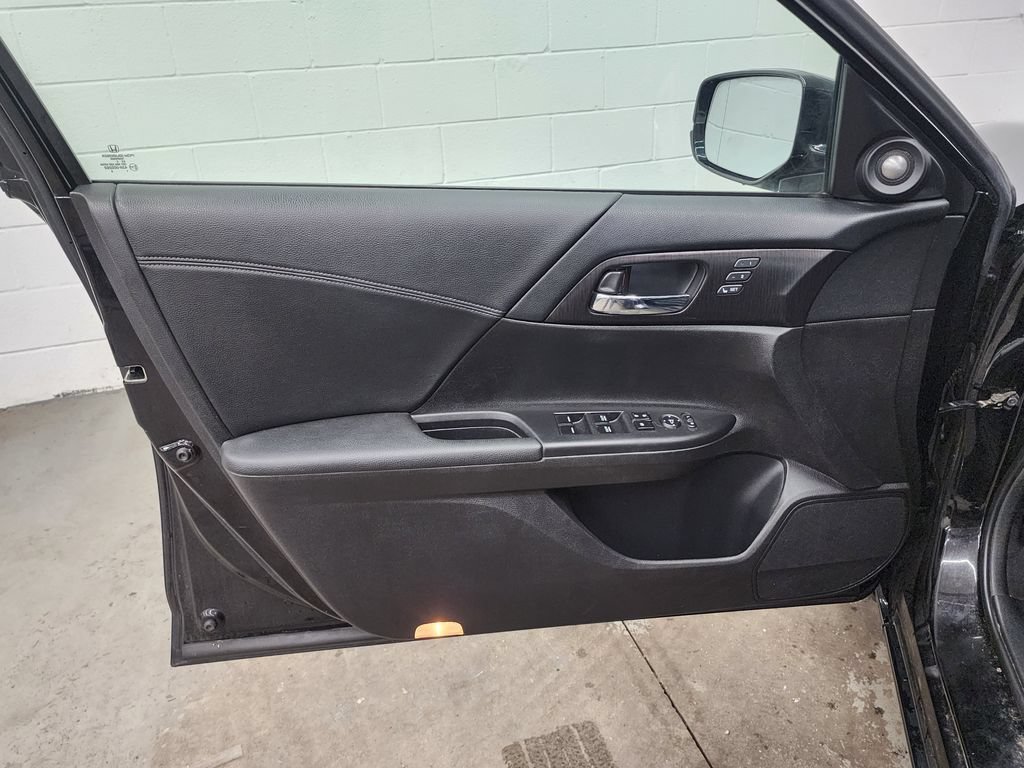 Used 2013 Honda Accord EX-L image 9