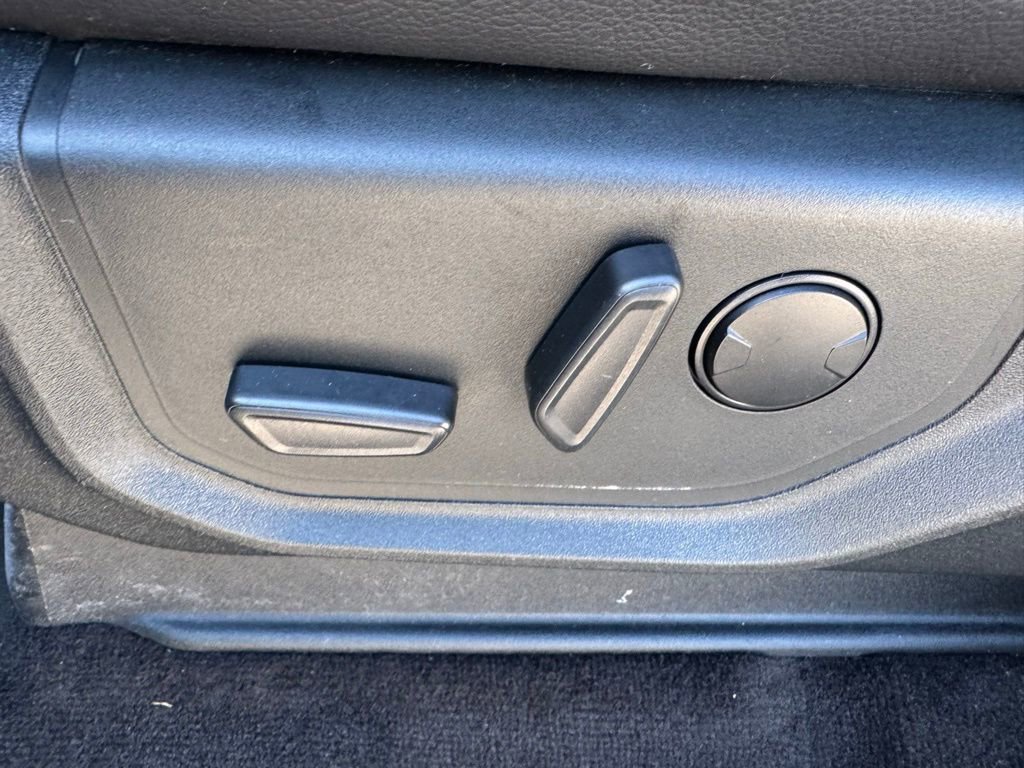 Used 2020 Ford Expedition Max XLT w/ Equipment Group 202A image 19