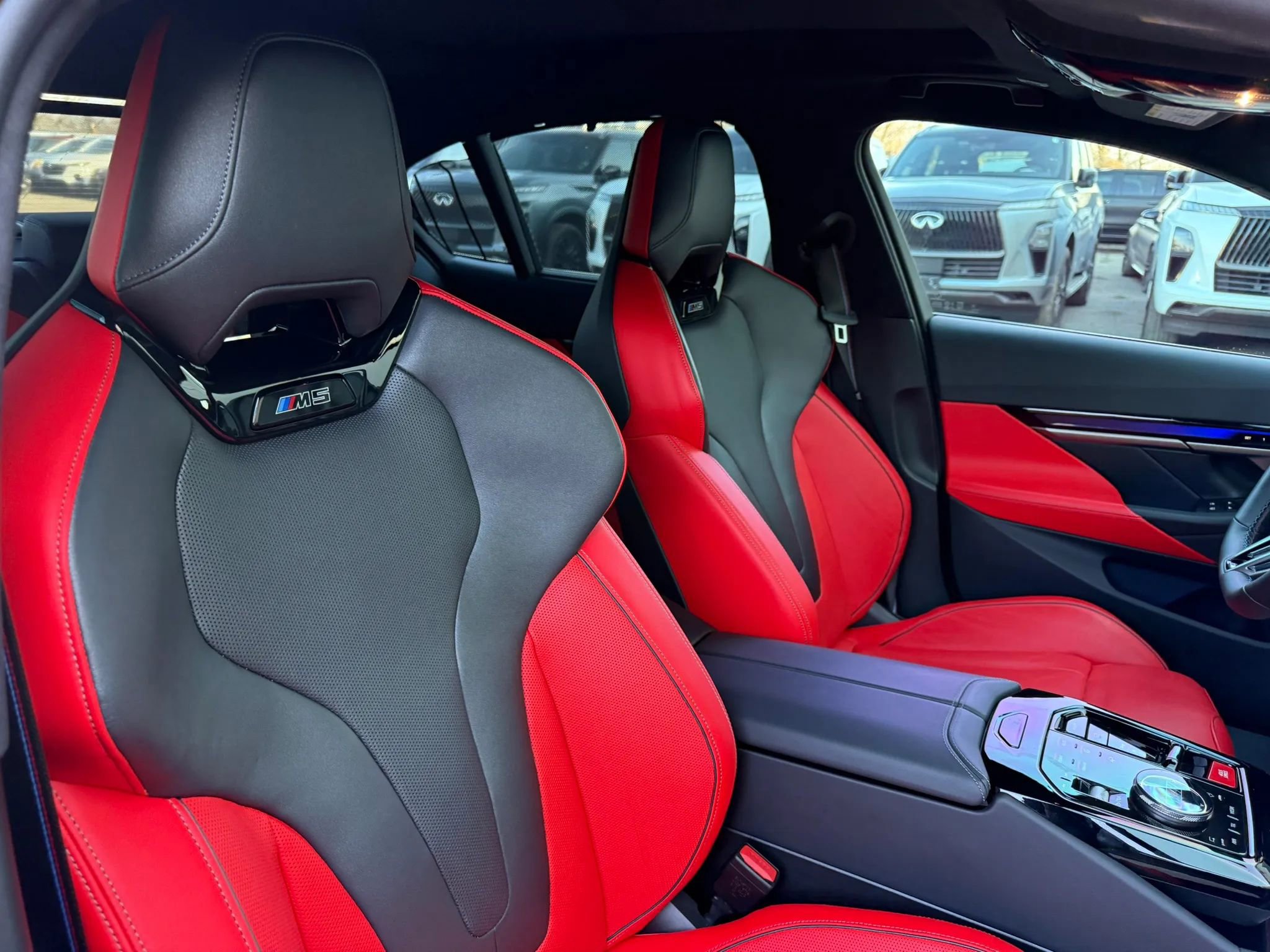 Used 2025 BMW M5 Sedan 4D w/ Executive Package image 99