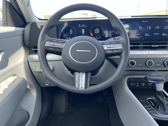 Certified 2025 Hyundai Kona SE image 13