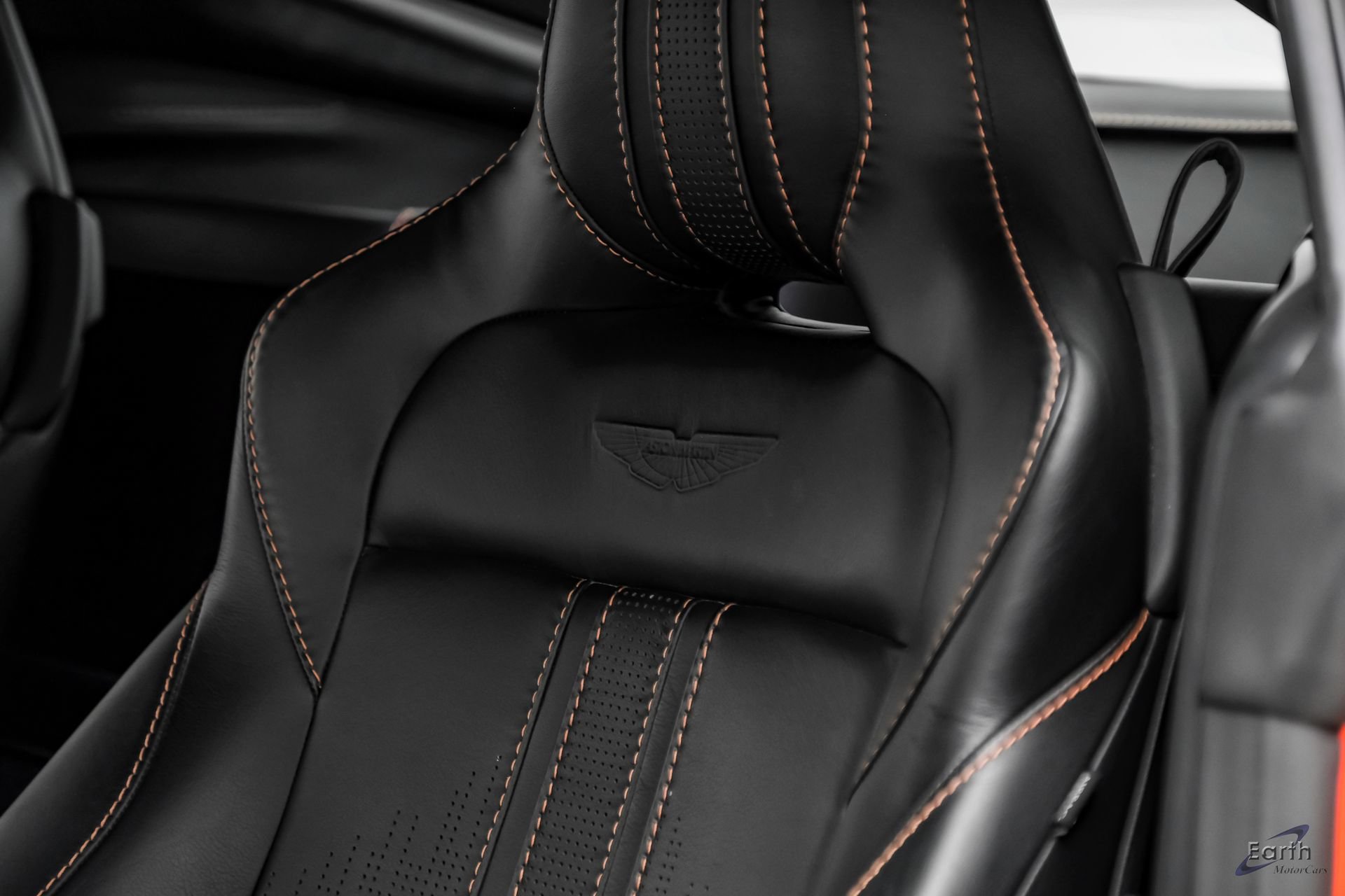 Used 2020 Aston Martin V8 Vantage Coupe RWD image 45
