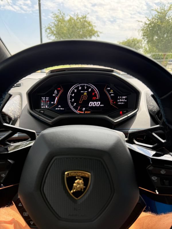 Used 2021 Lamborghini Huracan EVO RWD image 26