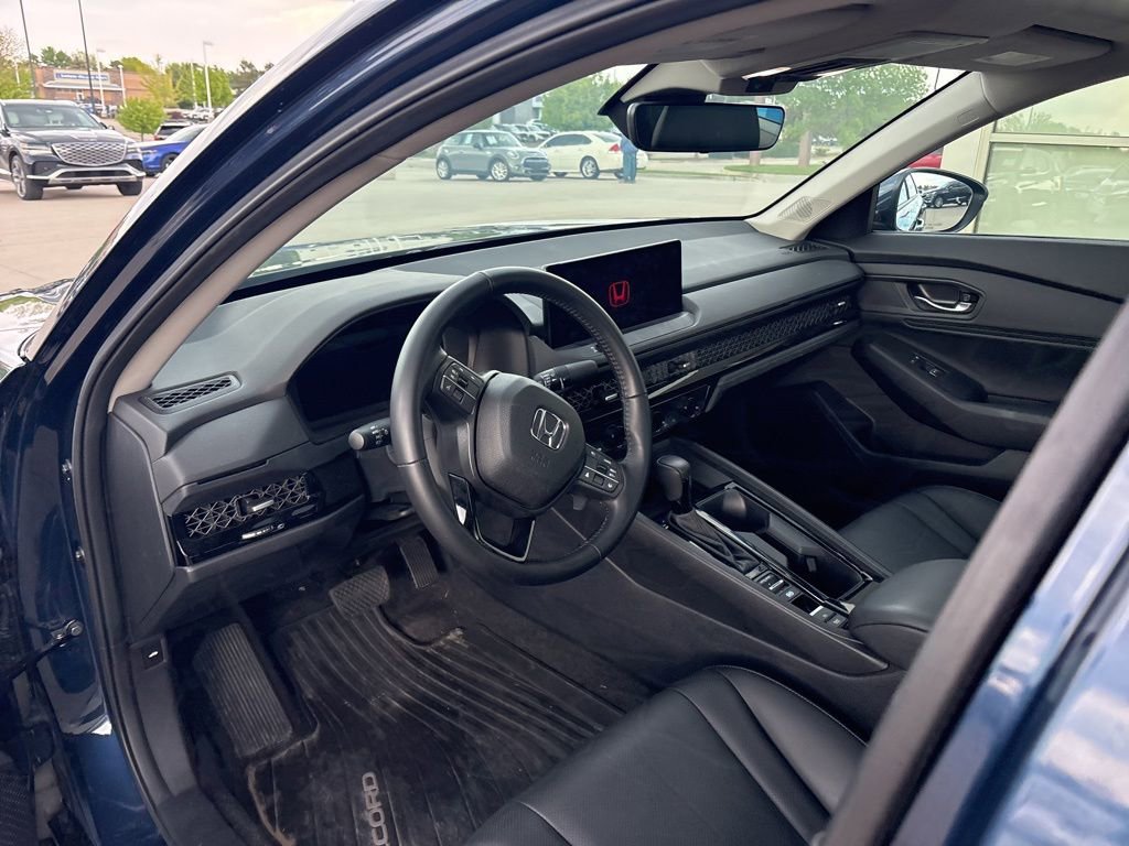 Used 2023 Honda Accord EX-L image 10