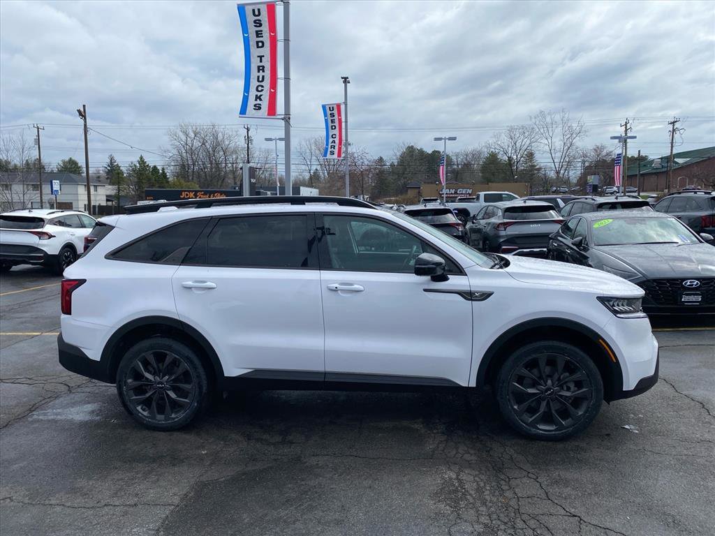 Certified 2023 Kia Sorento X-Line EX AWD/4WD image 9