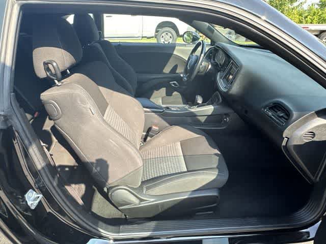 Used 2022 Dodge Challenger GT RWD image 37