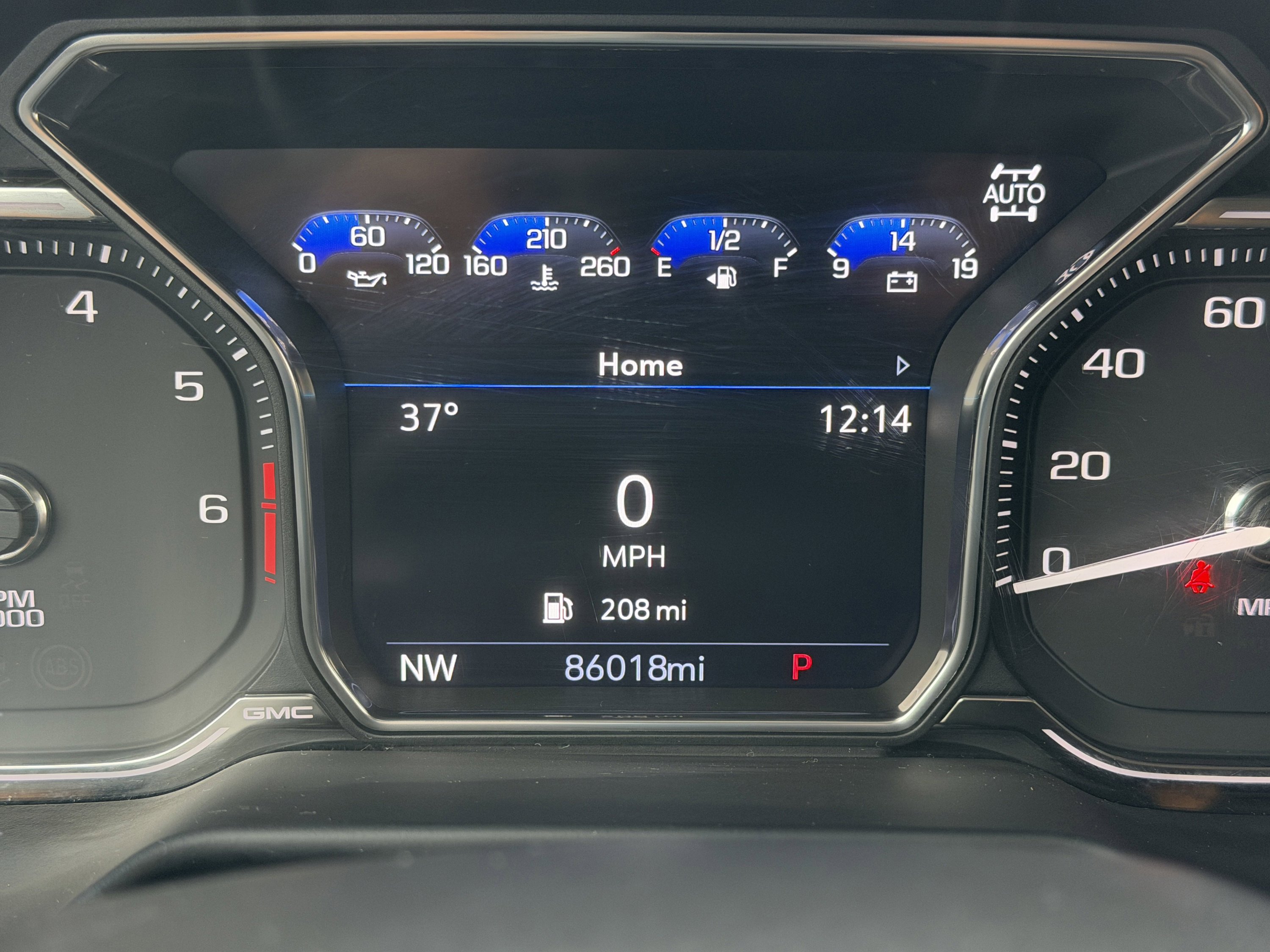 Used 2021 GMC Yukon AT4 w/ Technology Package image 3