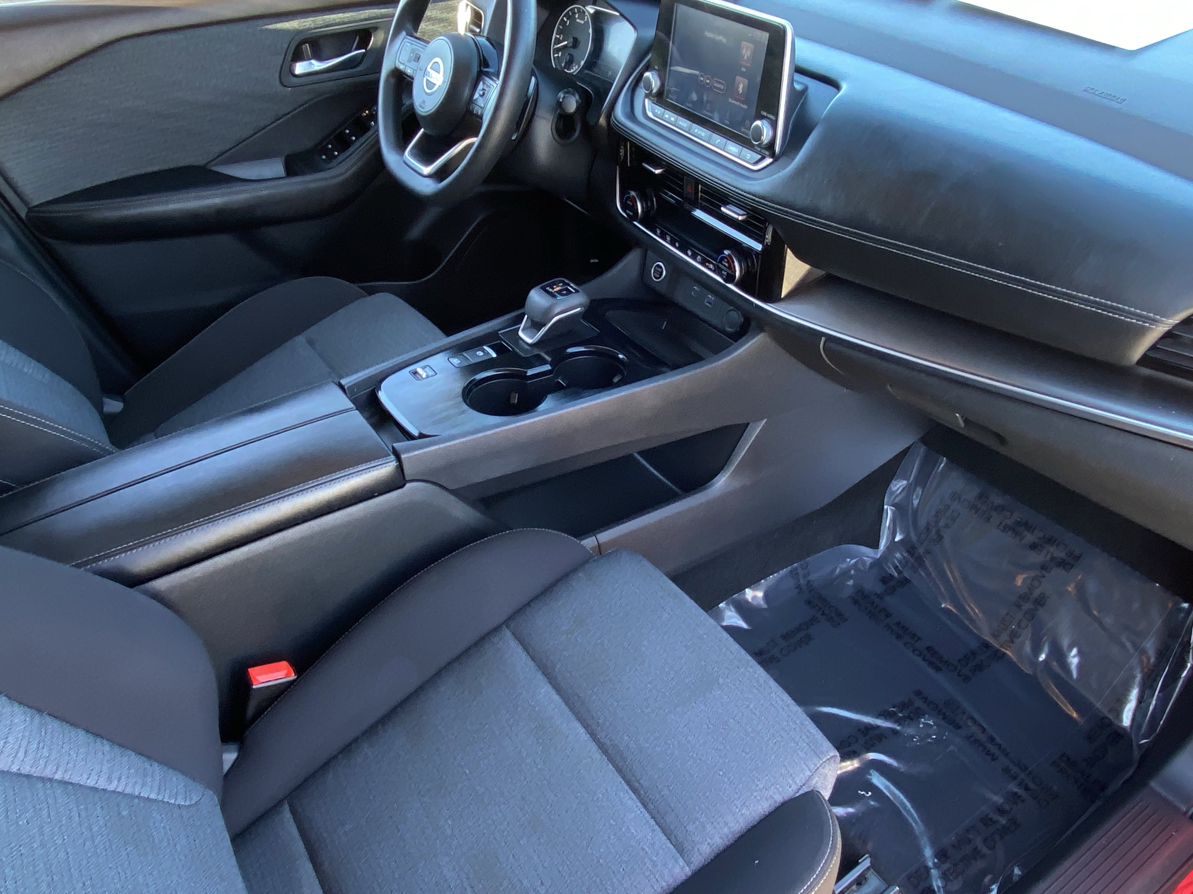 Used 2021 Nissan Rogue SV image 9