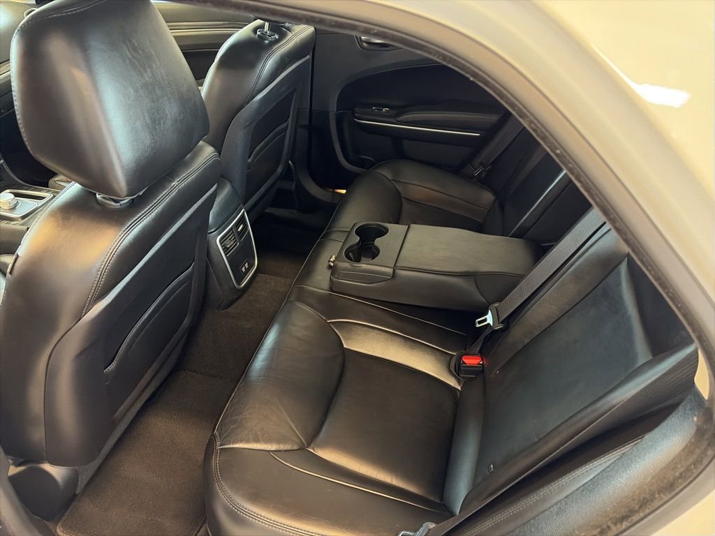 Used 2020 Chrysler 300 Touring L w/ Quick Order Package 2EF image 4