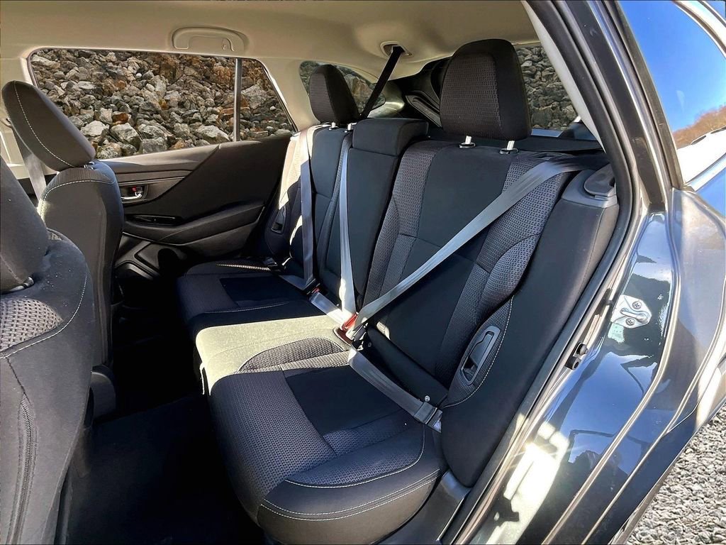 Used 2024 Subaru Outback Premium image 19