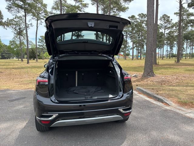 Used 2023 Buick Envision Avenir AWD/4WD image 18