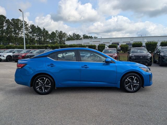 Used 2025 Nissan Sentra SV FWD image 2