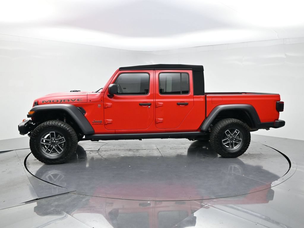 Used 2024 Jeep Gladiator Mojave AWD/4WD image 3